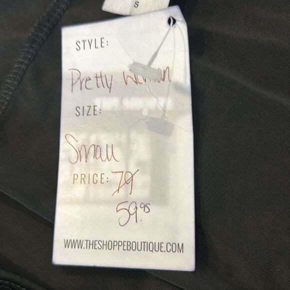 NWT Pretty Woman Black Sleeveless Scoop Neck Midi Flowy Dress Size Small - Picture 4 of 7